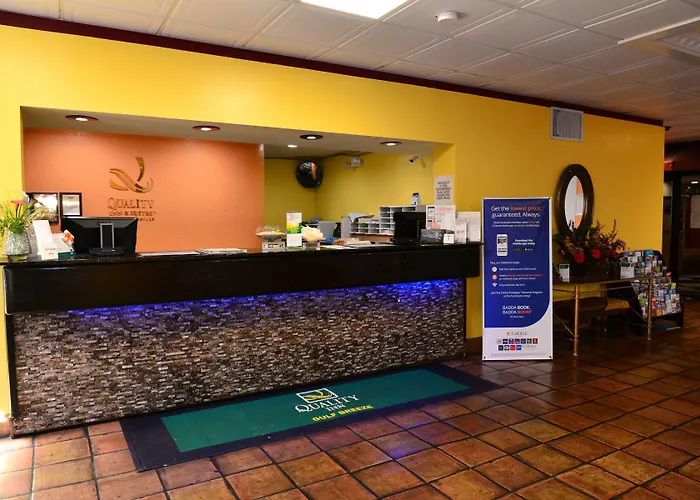 Quality Inn & Suites Gulf Breeze Bayside Near Pensacola Beach